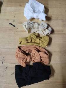 lot 20276 image: 5 Pack Cotton Hair Wraps For Newborn, Headband and Bow Design