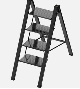 lot 1407 image: Testify Ladder WK-104AG 4-Step