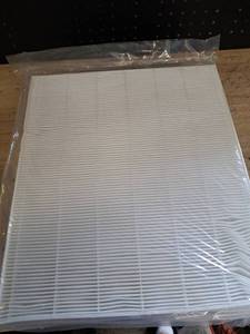 lot 1506 image: Hepa air filter approximately 14x15in