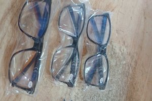 lot 8383 image: Reading Glasses 2.50 Diopter 3-Pack