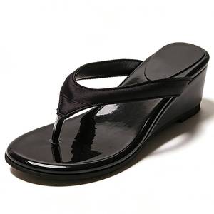 lot 14372 image: Womens Low Wedge Flip Flops Patent Leather Black 5