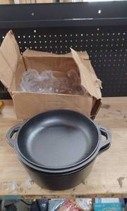 lot 17410 image: Cast Iron Dutch Oven Set- Dark Gray Enameled