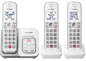 lot 1533 image: Panasonic white three pack landline set