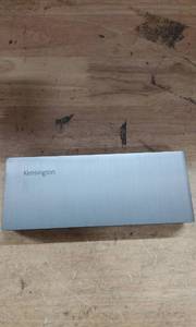 lot 18380 image: Kensington SD5700T Thunderbolt 4 Dual 4K Docking Station (Parts Only)