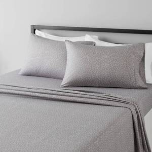 lot 11514 image: Amazon Basics Full Sheet Set, 4-Piece, Gray Arrows