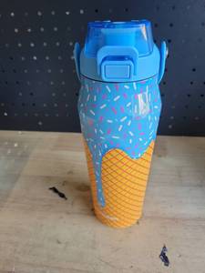 lot 19927 image: Frostbite Bottle Buddy Blue Ice Cream 24oz (Used, Cosmetic Damage)