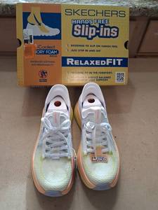 lot 27 image: Skechers Hands Free Slip-Ins RelaxedFIT Womens Shoes Size 6