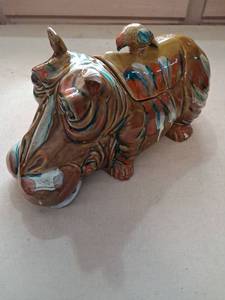 lot 29 image: Decorative Ceramic Camel Figurine with Multicolor Glaze