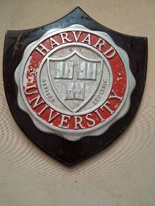 lot 75 image: Harvard University Shield Plaque Wall Mount