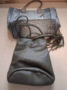 lot 79 image: Steele Large Tote Bag and Crossbody Purse Lot