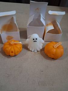 lot 86 image: Halloween Candle Lot 3 Piece Ghost Pumpkin Jack-O-Lantern
