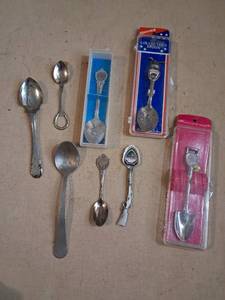 lot 94 image: Souvenir Collector Spoons Lot 9 Pieces Mixed Packaging