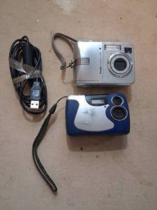 lot 105 image: Kodak EasyShare C330 Digital Camera with Vivitar and Vimicam Cameras USB Cable Lot