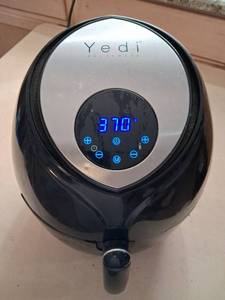 lot 108 image: Yedi Houseware Digital Air Fryer with Temperature Display