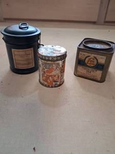 lot 117 image: The AppleSmith Counselor Candle For Men with Lid