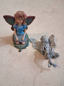 lot 134 image: Fairy Figurines Lot 2 Painted Winged Fairy Kneeling Sitting