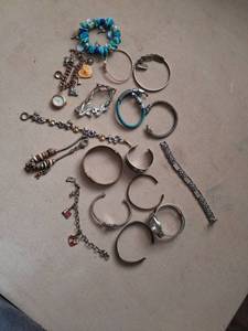 lot 137 image: Bracelet Lot 17 Piece Mixed Charm Bangle Watch Jewelry Collection