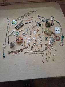 lot 141 image: Jewelry Lot Necklaces Bracelets Pendants Charms Earrings Mixed Pieces