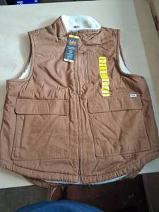 lot 148 image: Lee Sherpa Lined Workwear Canvas Vest Medium