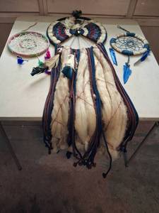 lot 158 image: Handmade Dreamcatcher Set 3 Piece with Feathers and Beads