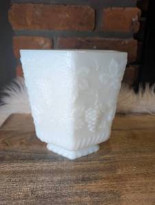 lot 3006 image: Vintage Fire King Milk Glass Hexagon Vase