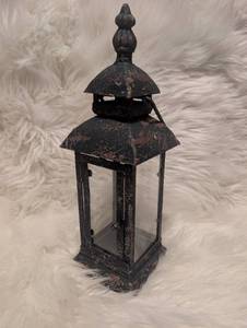 lot 4000 image: Black Metal Decorative Lantern with Finial Top and Glass Panels