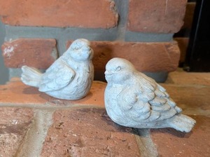 lot 4011 image: Cement Pair of Bird Figurines- new
