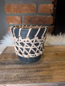 lot 4017 image: Terracotta Basket with Woven Raffia Wrapping - new