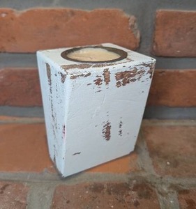 lot 4023 image: White Painted Wooden Candle Holder - new