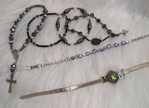 lot 4509 image: Beaded Bracelet Lot with Religious Pendants  Leather Mom Band