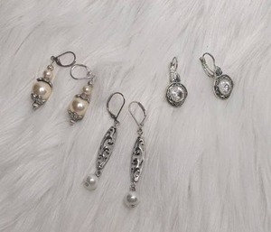 lot 4519 image: Dangle Earring Lot - 3 ct