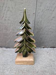 lot 5609 image: Tree-Shaped Decorative Accent with Wood Base