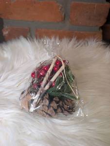 lot 5900 image: Decorative Floral Bundle Red Berries Evergreen Branches Pinecones