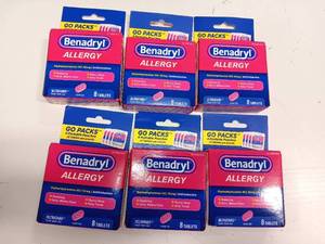 lot 34830 image: 6 Boxes Benadryl Ultratabs Go Packs - Diphenhydramine Antihistamine Tablets - 4 packs of 2ct in each box