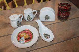 lot 4222 image: Salt & Pepper Shakers, Spoon Rest & More