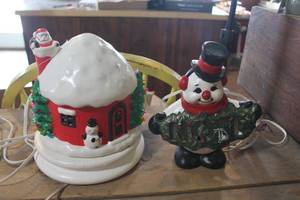 lot 4247 image: Ceramic Lighted Igloo untested & More
