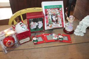 lot 4248 image: Ornaments and More