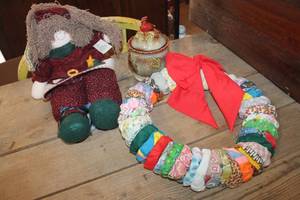 lot 4249 image: Vintage Fabric Wreath, Angel and Trinket Jar