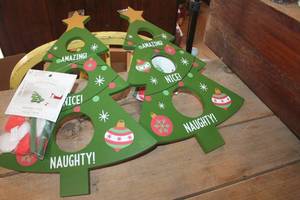 lot 4260 image: NIP Bean Bag Toss Game