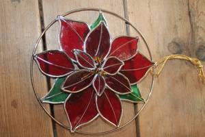 lot 4268 image: 8 Wide Stain Glass Poinsettia
