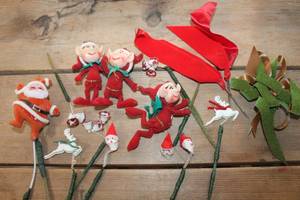 lot 4269 image: Vintage Flocked Santa on Foral Picks & More