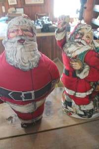 lot 4270 image: Cloth Santas 19 Tall