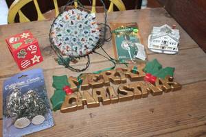 lot 4317 image: Merry Christmas Sign and More