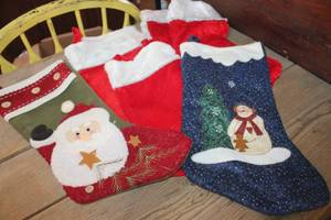 lot 4327 image: 8 Stockings