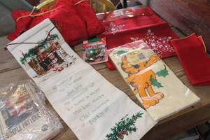 lot 4350 image: NIP Vtg. Garfield Christmas Paper Tablecloth & More