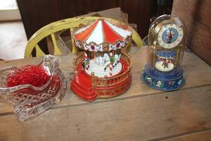 lot 4353 image: Heavy Glass Santa Sleigh and More