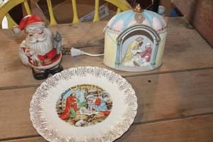 lot 4354 image: Vintage Santa Bank, Dcor Plate and More