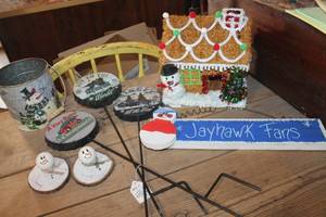 lot 4355 image: Christmas Dcor Sign, Snowman Pail and More