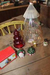 lot 4358 image: S&P Shakers, Drink Dispenser and More
