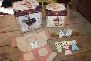 lot 4379 image: Dcor Storage Boxes & More